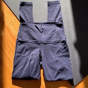 Lululemon Wunder Under Sz 6 high waisted.